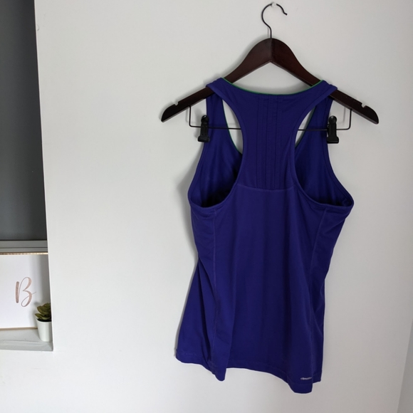 Medium adidas workout tank top - Picture 3 of 3